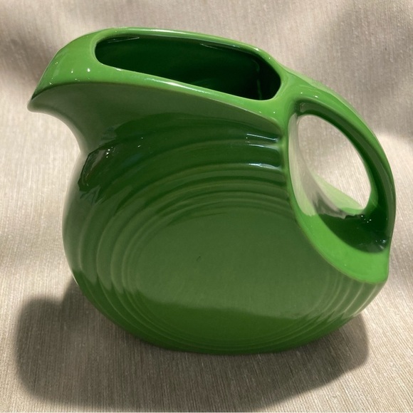 FIESTA Original Shamrock Green Small Disk Pitcher Vintage - Picture 2 of 9